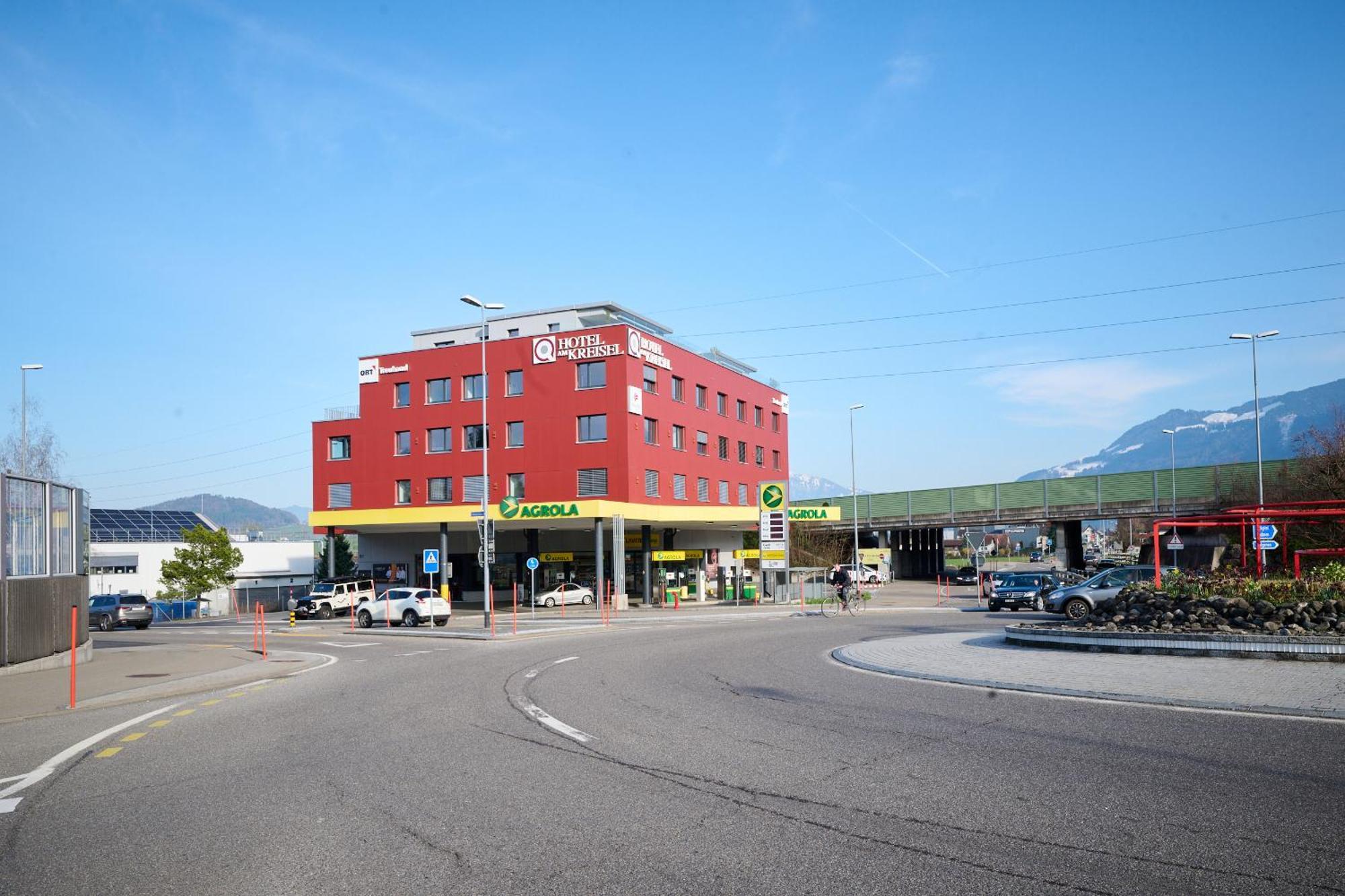 Hotel am Kreisel: Self-Service Check-In Hotel Lachen Exterior foto