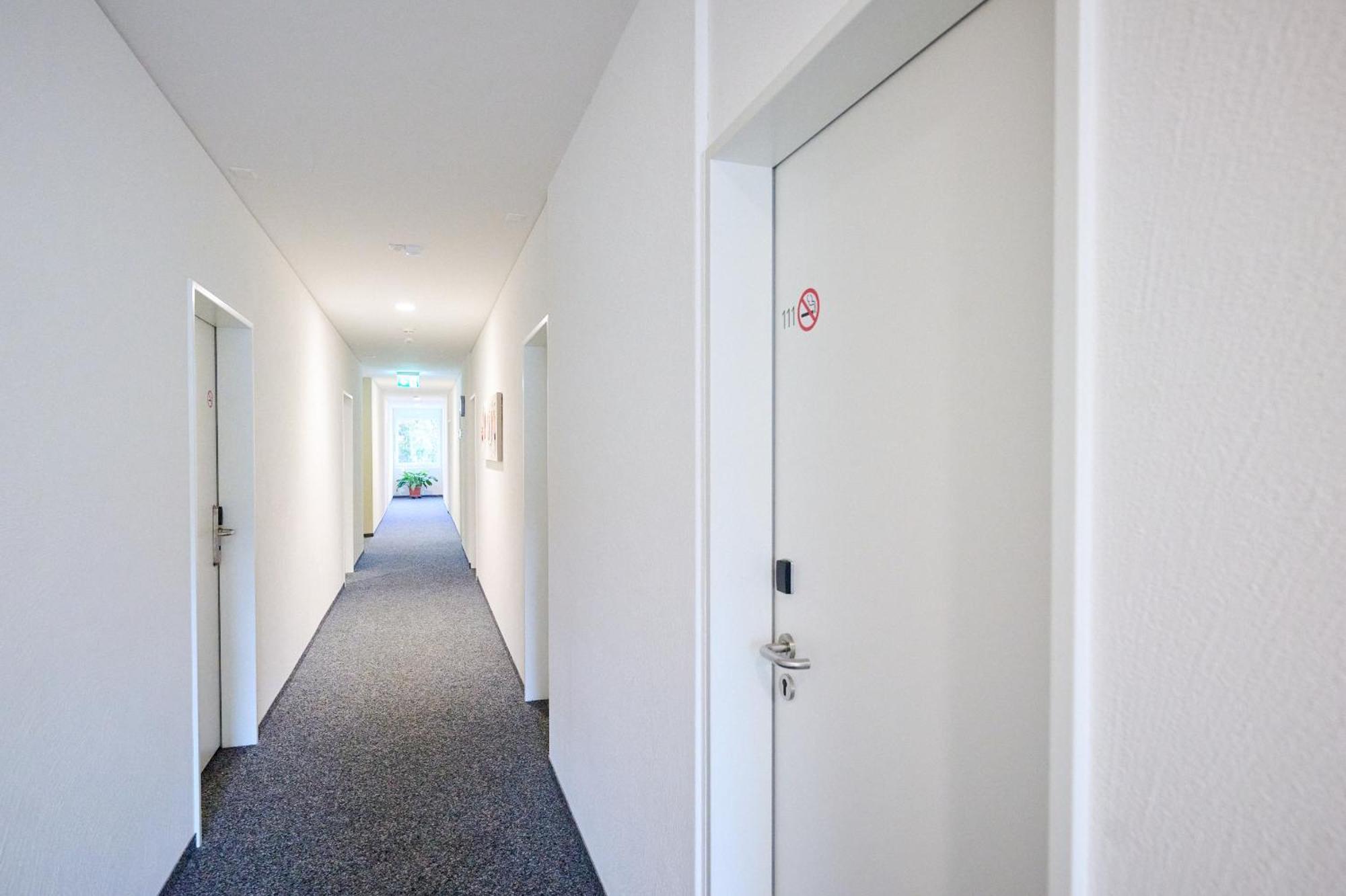 Hotel am Kreisel: Self-Service Check-In Hotel Lachen Exterior foto