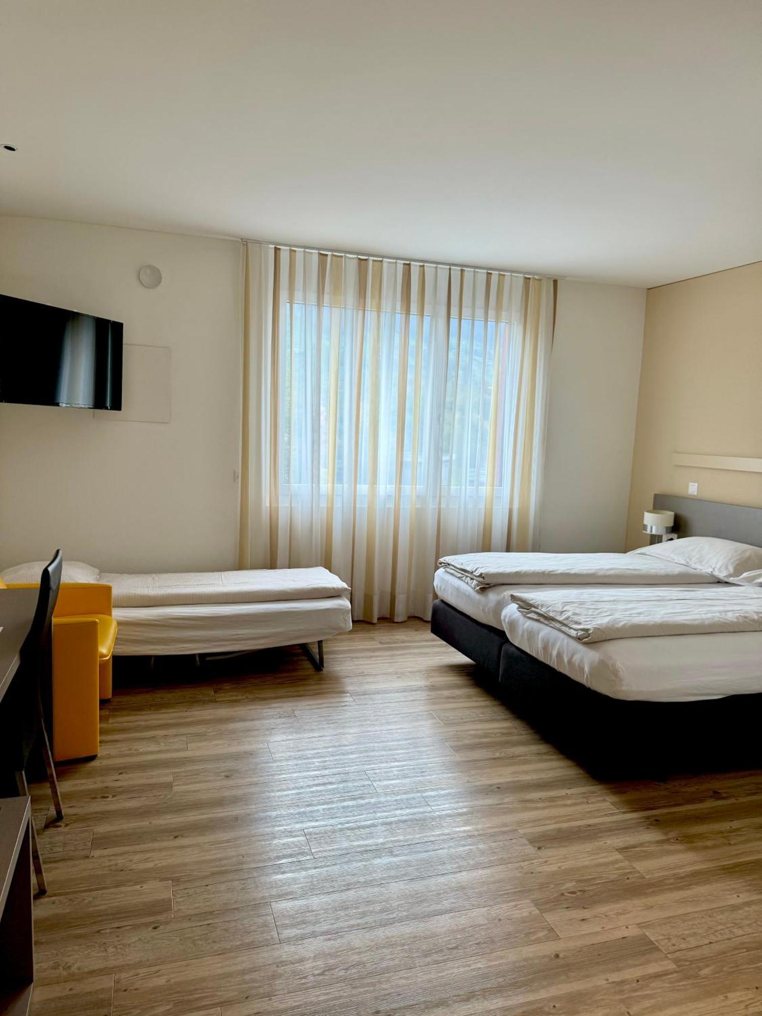 Hotel am Kreisel: Self-Service Check-In Hotel Lachen Exterior foto